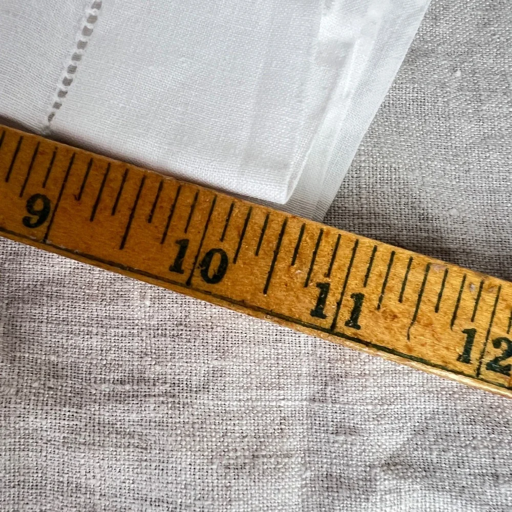 Unbranded measurements width